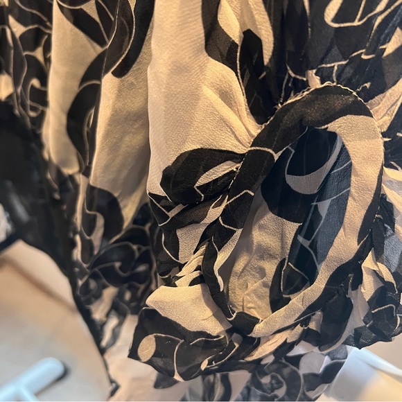 Diane von Furstenberg two piece blouse - Picture 5 of 5